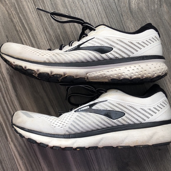 Men’s Brooks Ghost 12 Running Shoes - Picture 2 of 8